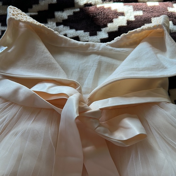 Toddler girl formal cream dress - Picture 5 of 5
